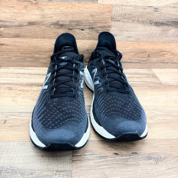 New Balance Fresh Foam 860v11 women  11 Cushioned Running Sneakers M860B11 - Picture 2 of 8